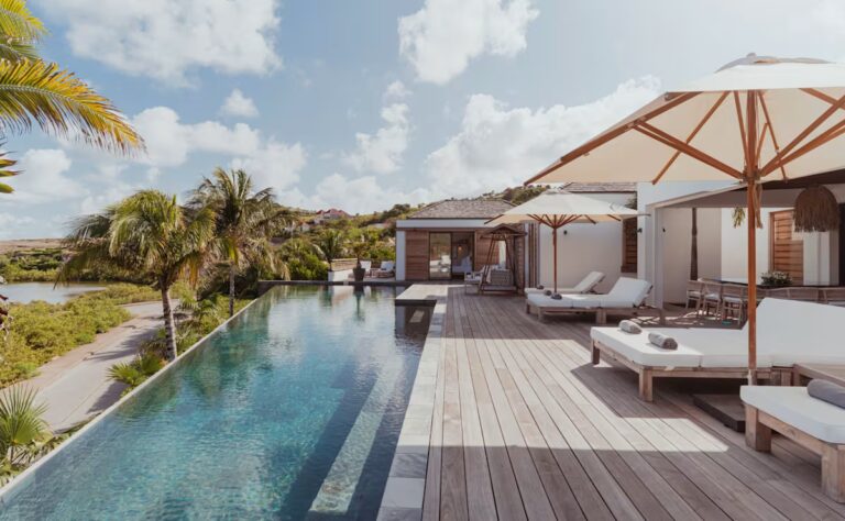 Luxury Vacation Rentals Best High-End Getaways and Booking Tips for 2025